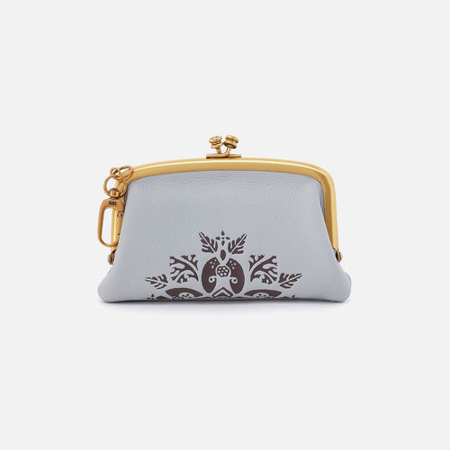 Cheer Frame Pouch In Pebbled Leather – Blue Pearl