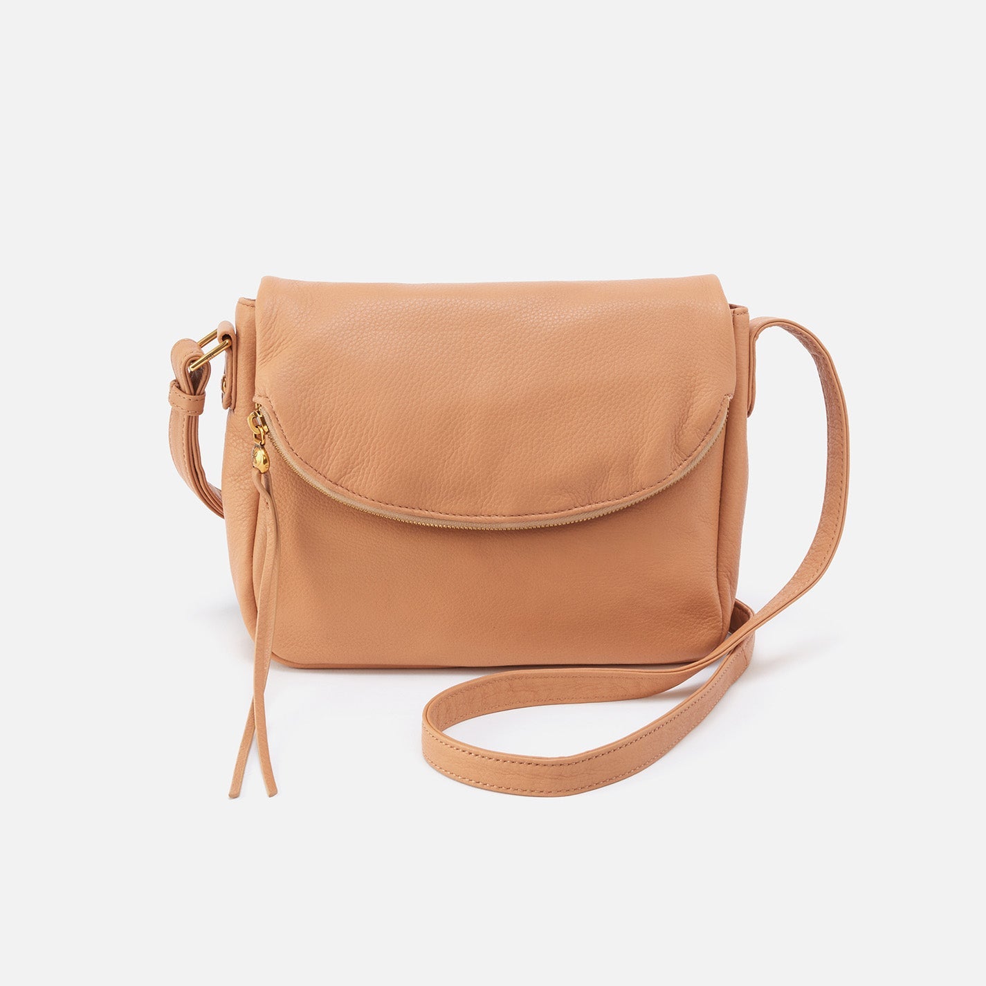 Fern Messenger Crossbody In Pebbled Leather – Sandstorm