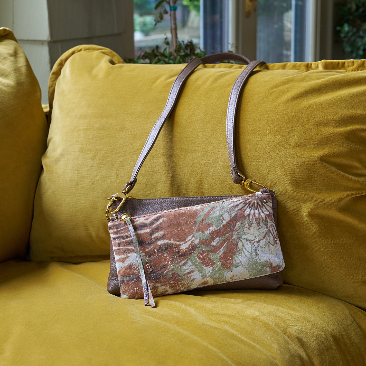 Darcy Double Crossbody In Mixed Leathers – Dark Elm - HOBO