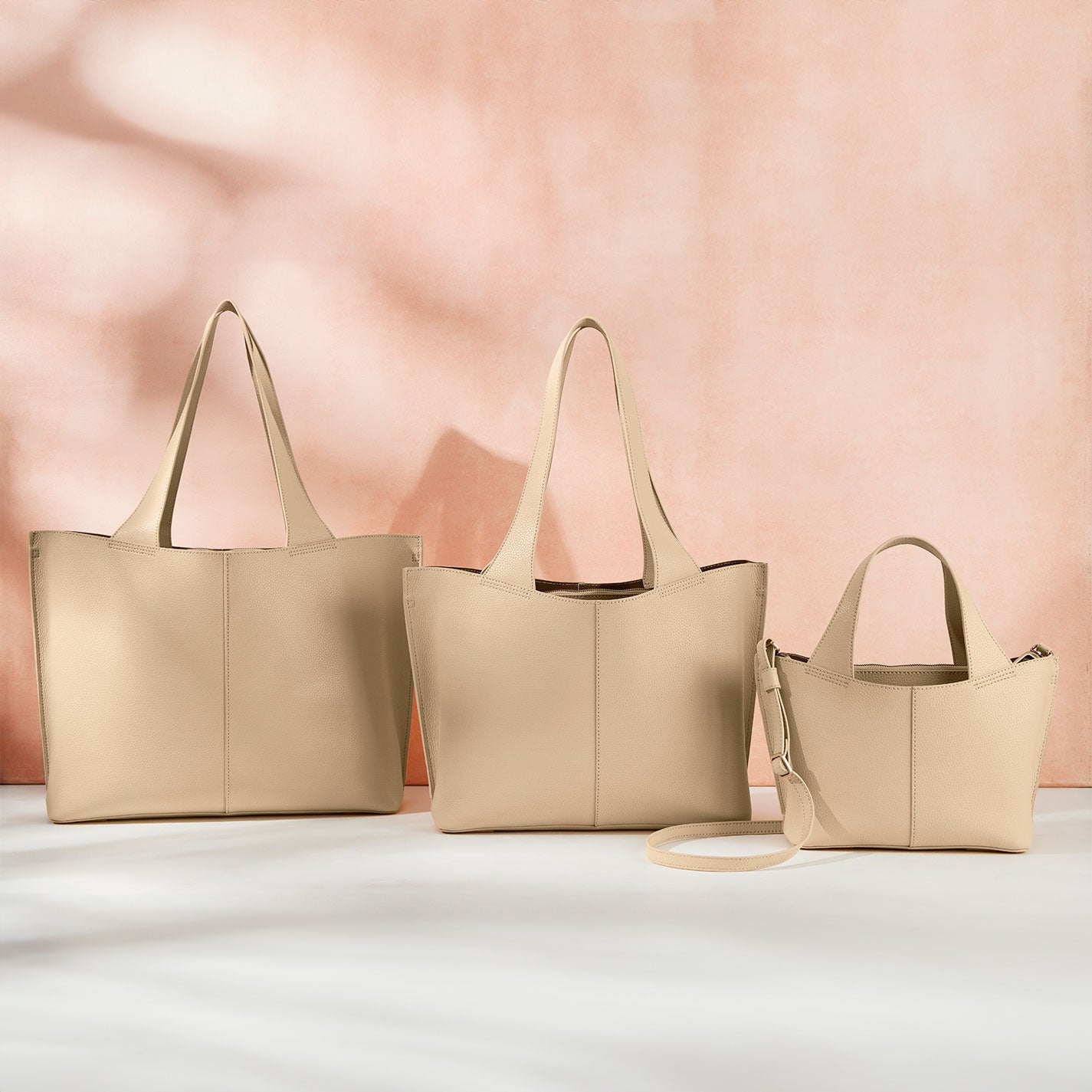 Vida Small Tote in Micro Pebbled Leather – Almond - HOBO