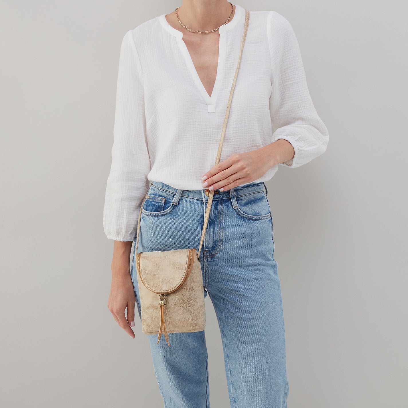 Fern Crossbody In Metallic Leather – Gold Leaf - HOBO