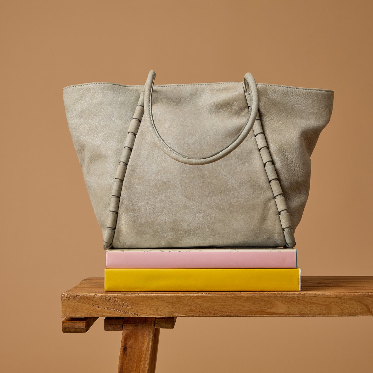 Phoebe Tote In Buffed Leather – Misty Harbor - HOBO