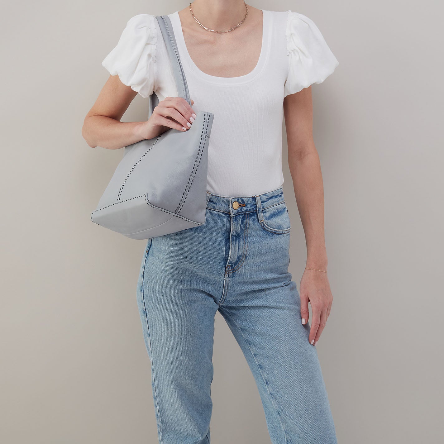 Austin Tote In Pebbled Leather – Blue Pearl - HOBO