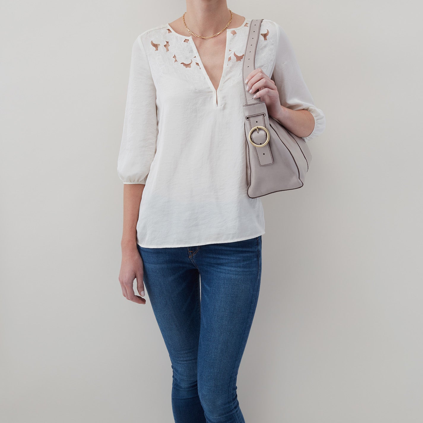 Render Shoulder Bag In Polished Leather – Light Grey - HOBO
