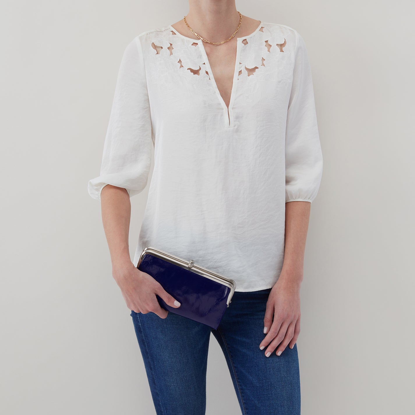 Lauren Clutch-Wallet in Polished Leather – Winter Violet - HOBO