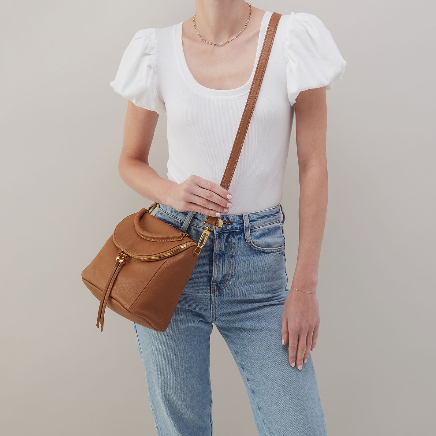 Fern Top Handle Satchel In Pebbled Leather – Warm Honey - HOBO