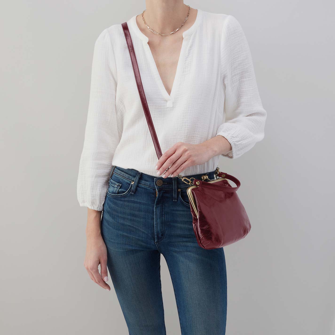 Alba Crossbody in Polished Leather – Saddleberry - HOBO