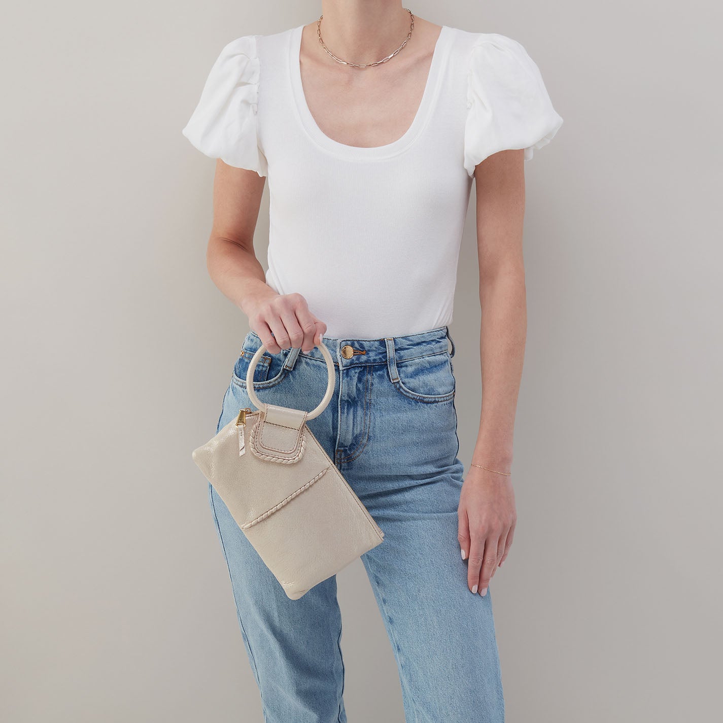Sable Wristlet In Metallic Leather – Sand Shimmer - HOBO