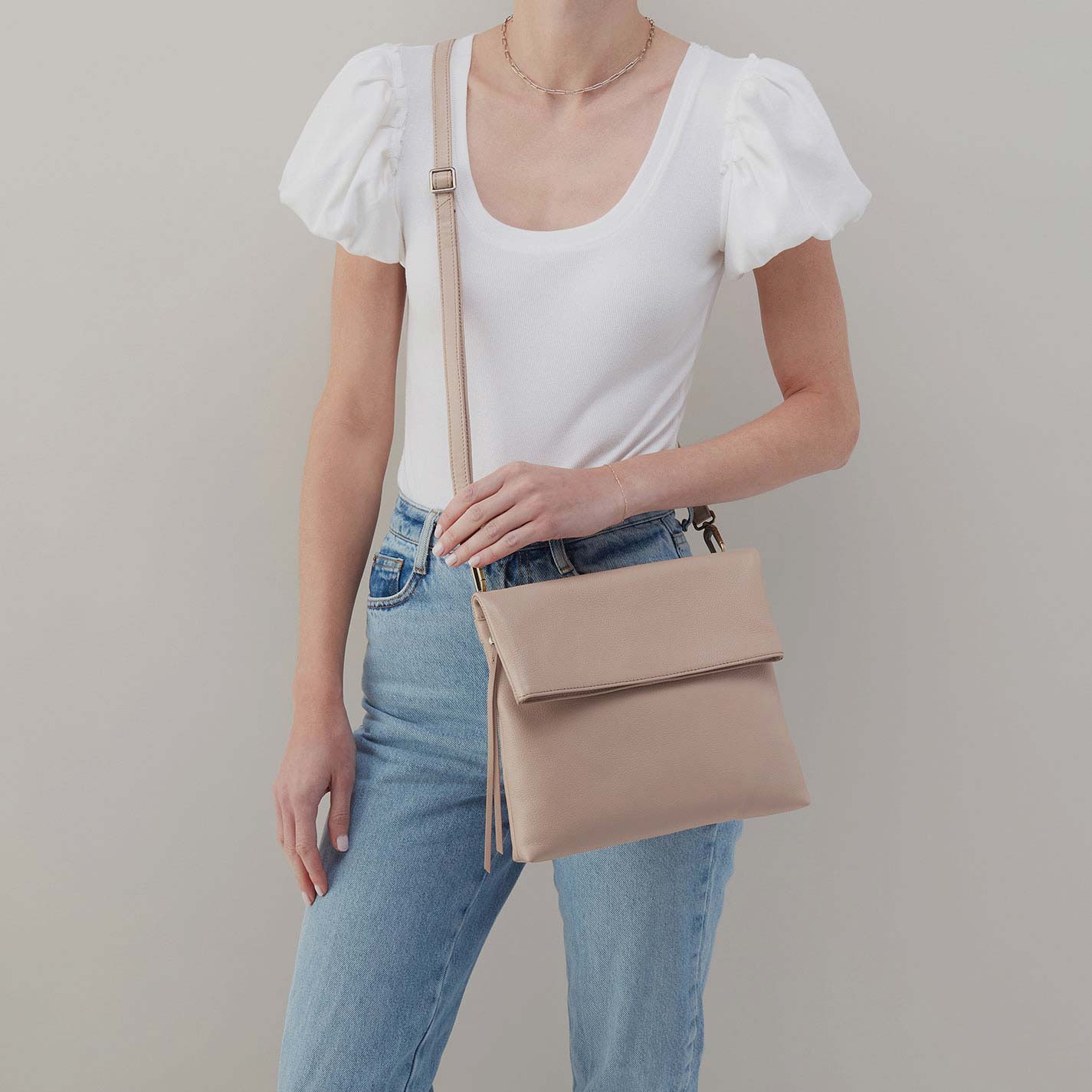 Draft Crossbody in Pebbled Leather – Warm Adobe - HOBO
