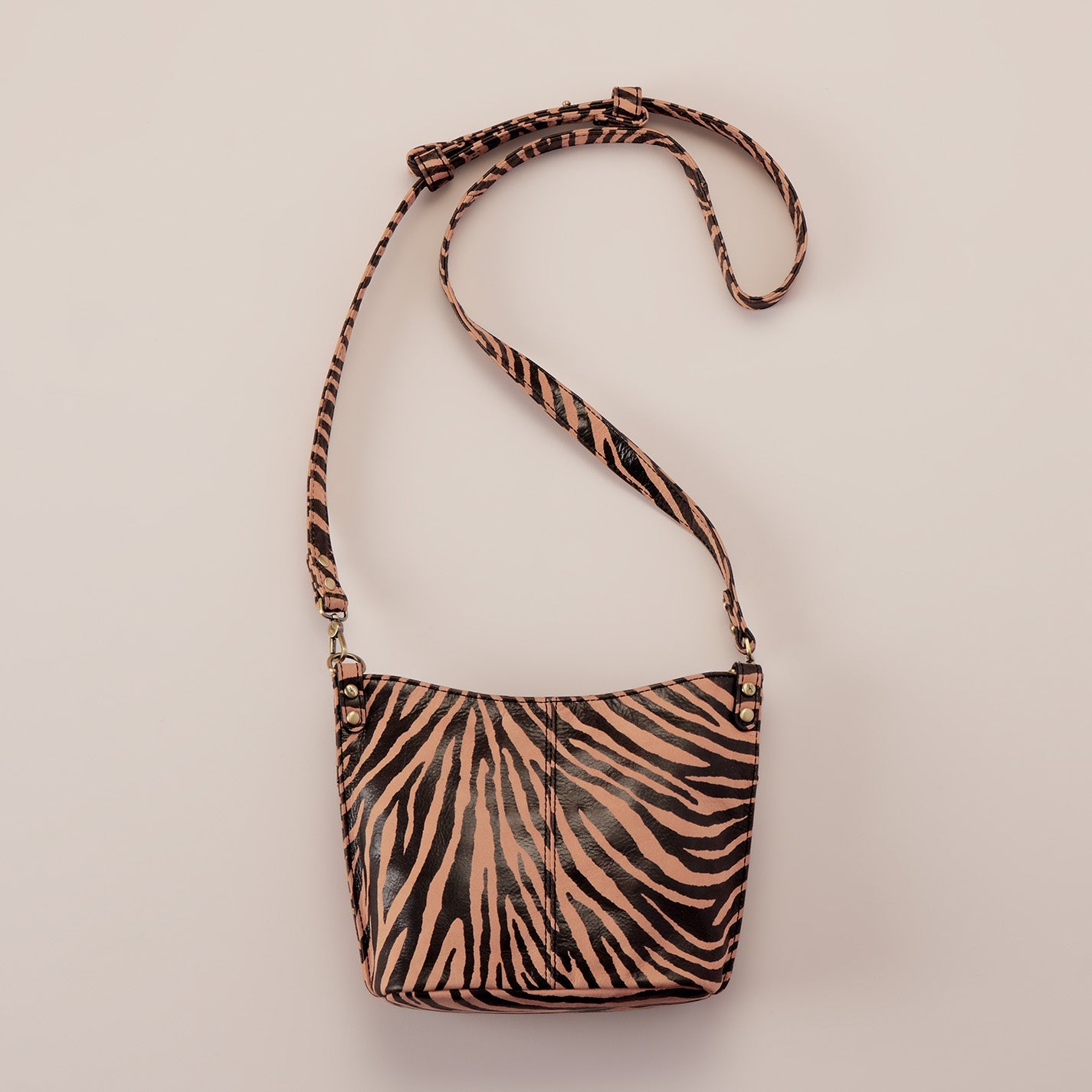 Pier Small Crossbody in Printed Leather – Zebra Stripes - HOBO