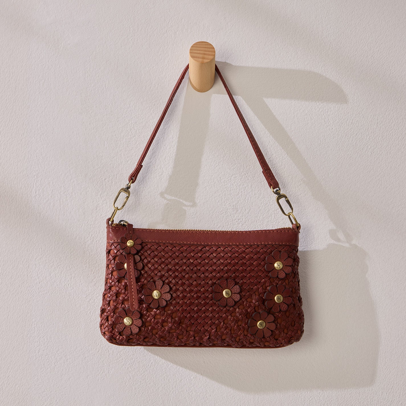 Darcy Crossbody In Woven Leather – Chestnut - HOBO