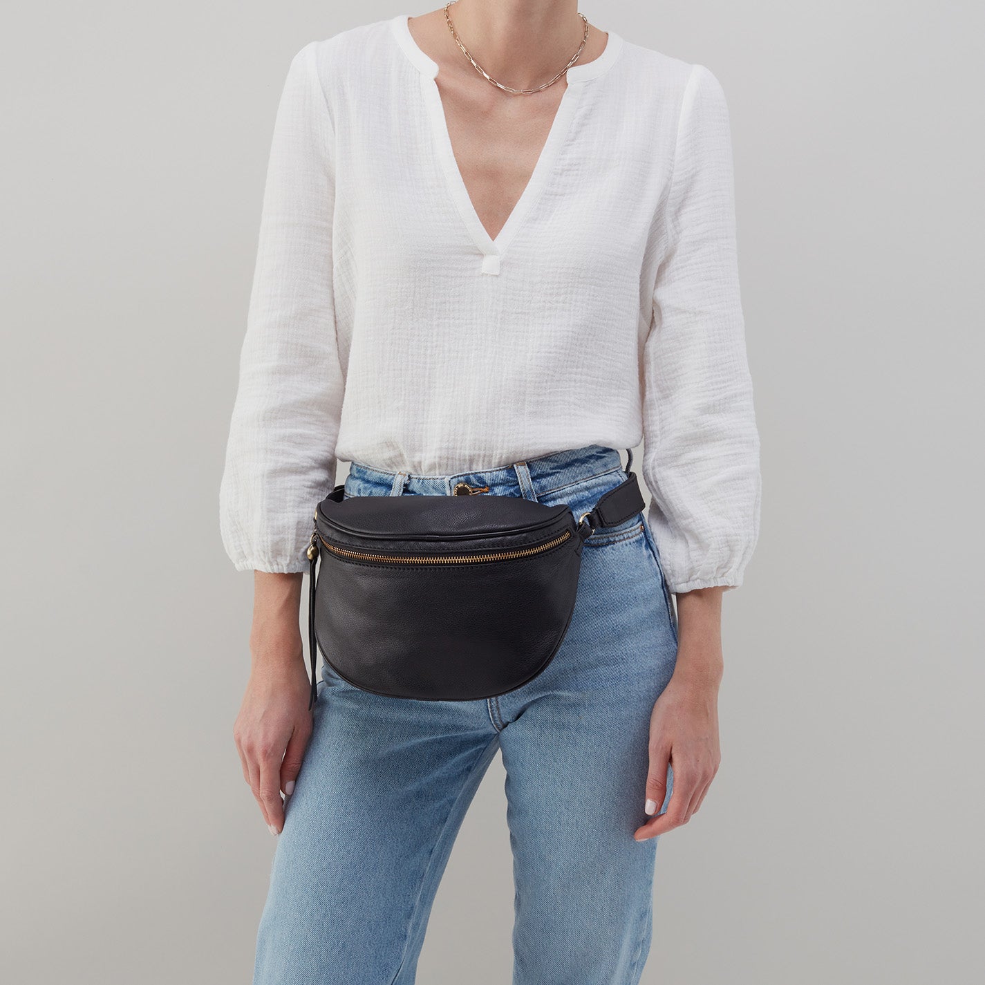 Juno Belt Bag in Smooth Leather – Black - HOBO