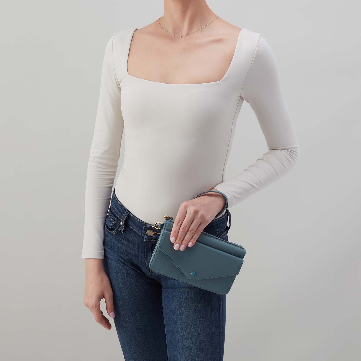 Goldie Wristlet in Pebbled Leather – Agave Leaf - HOBO