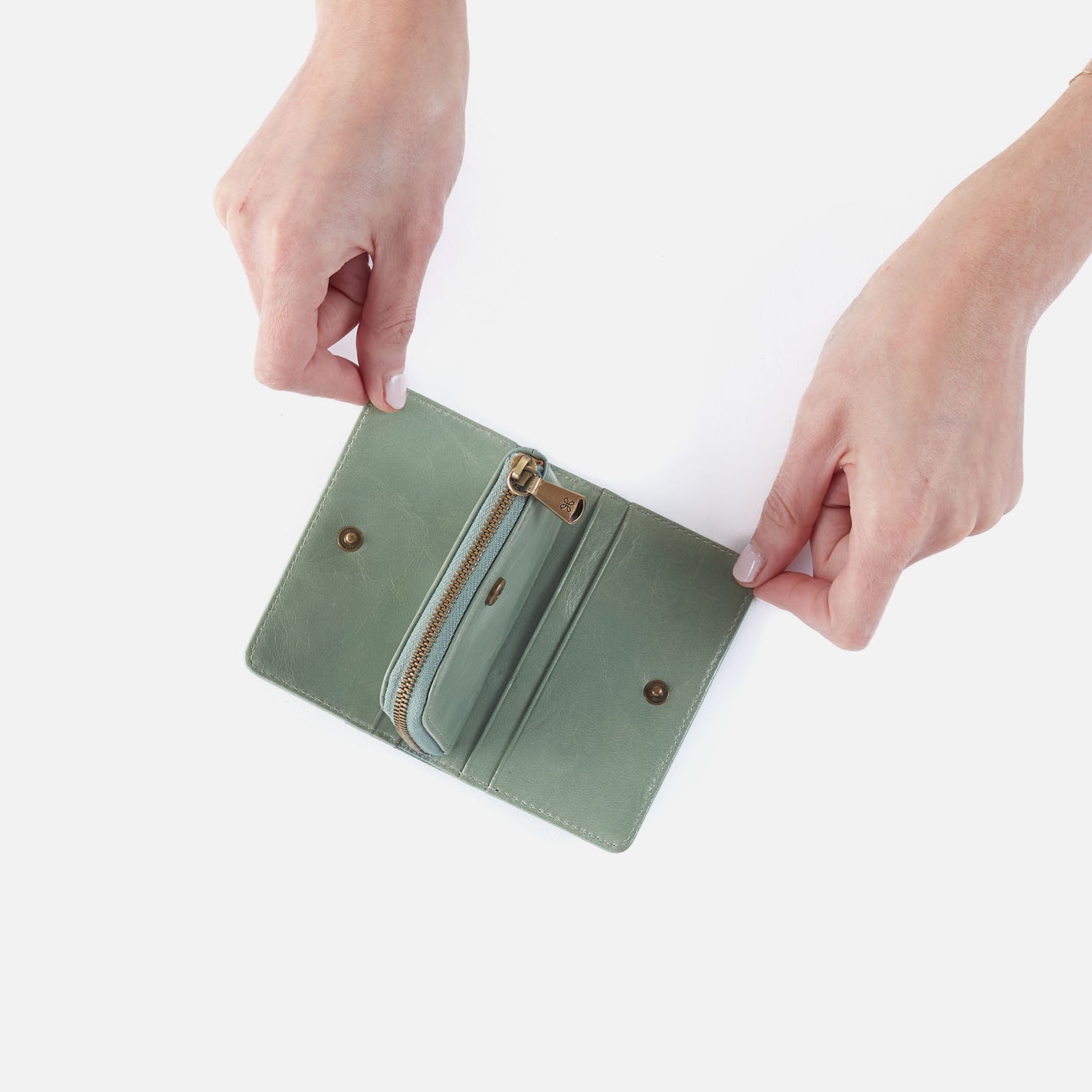 Jill Card Case In Polished Leather – Jade - HOBO
