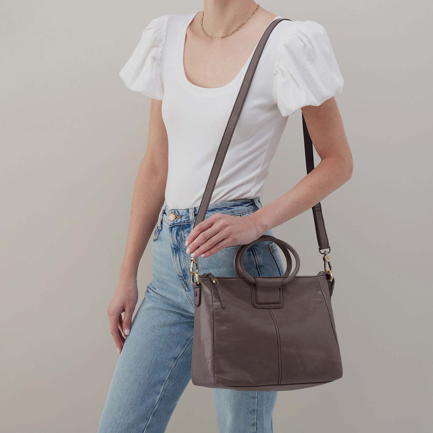 Sheila Medium Satchel in Polished Leather – Hearthstone - HOBO