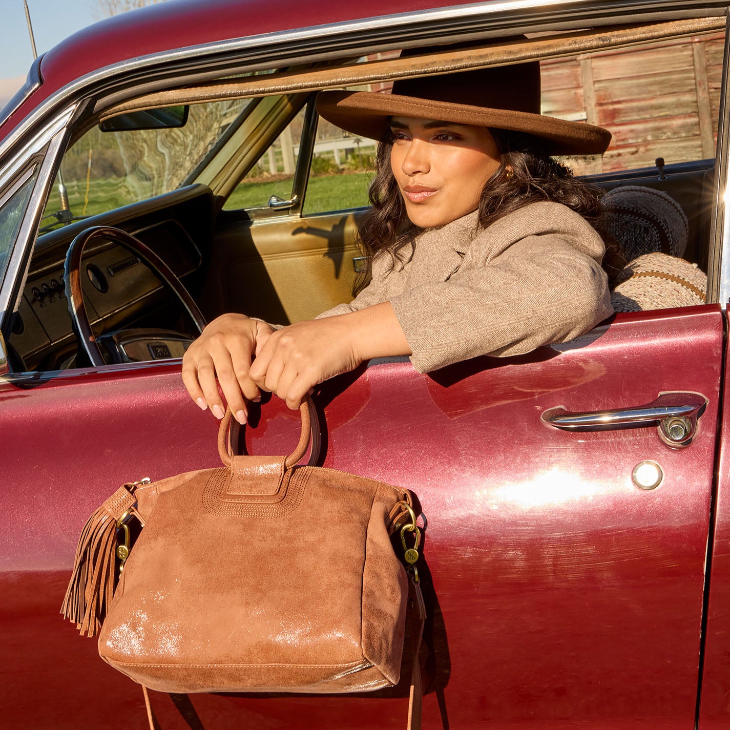 Sheila Medium Satchel in Buffed Leather – Burnished Saddle - HOBO