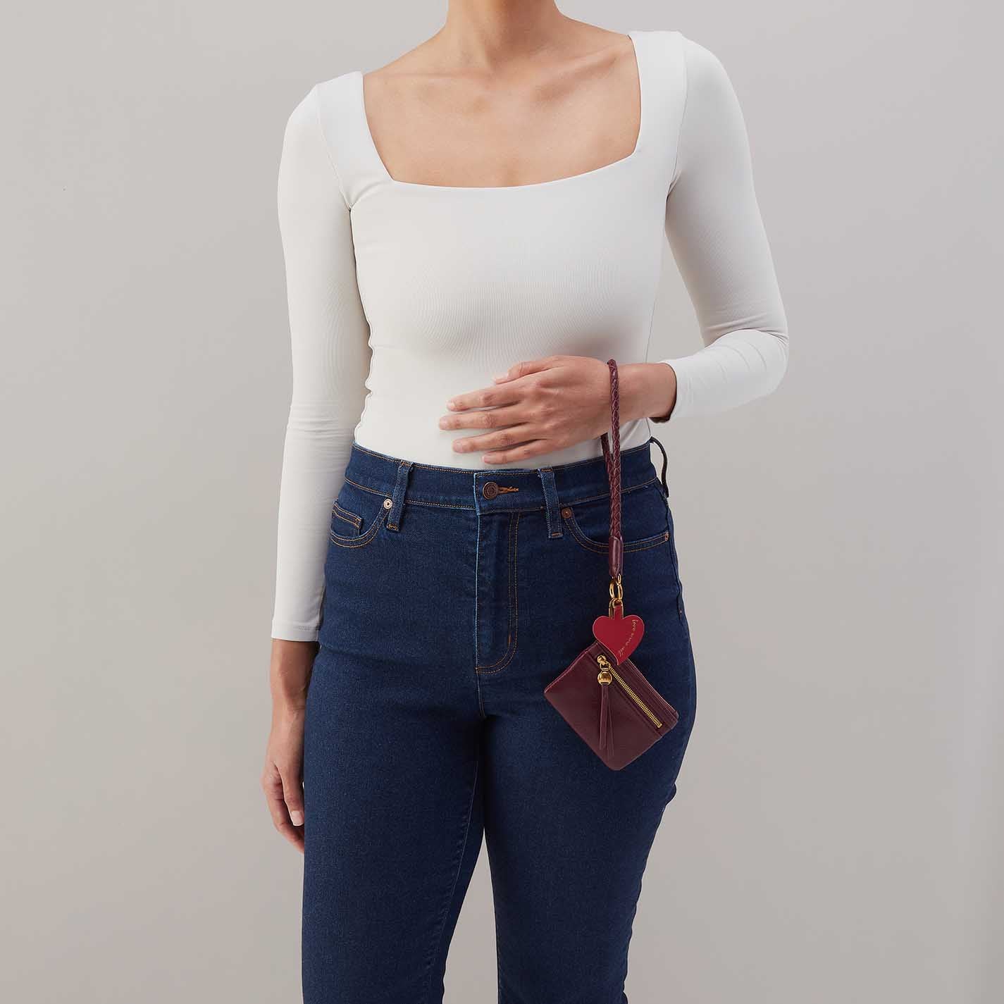 Lasso Phone Wristlet in Pebbled Leather – Mulberry Glaze - HOBO