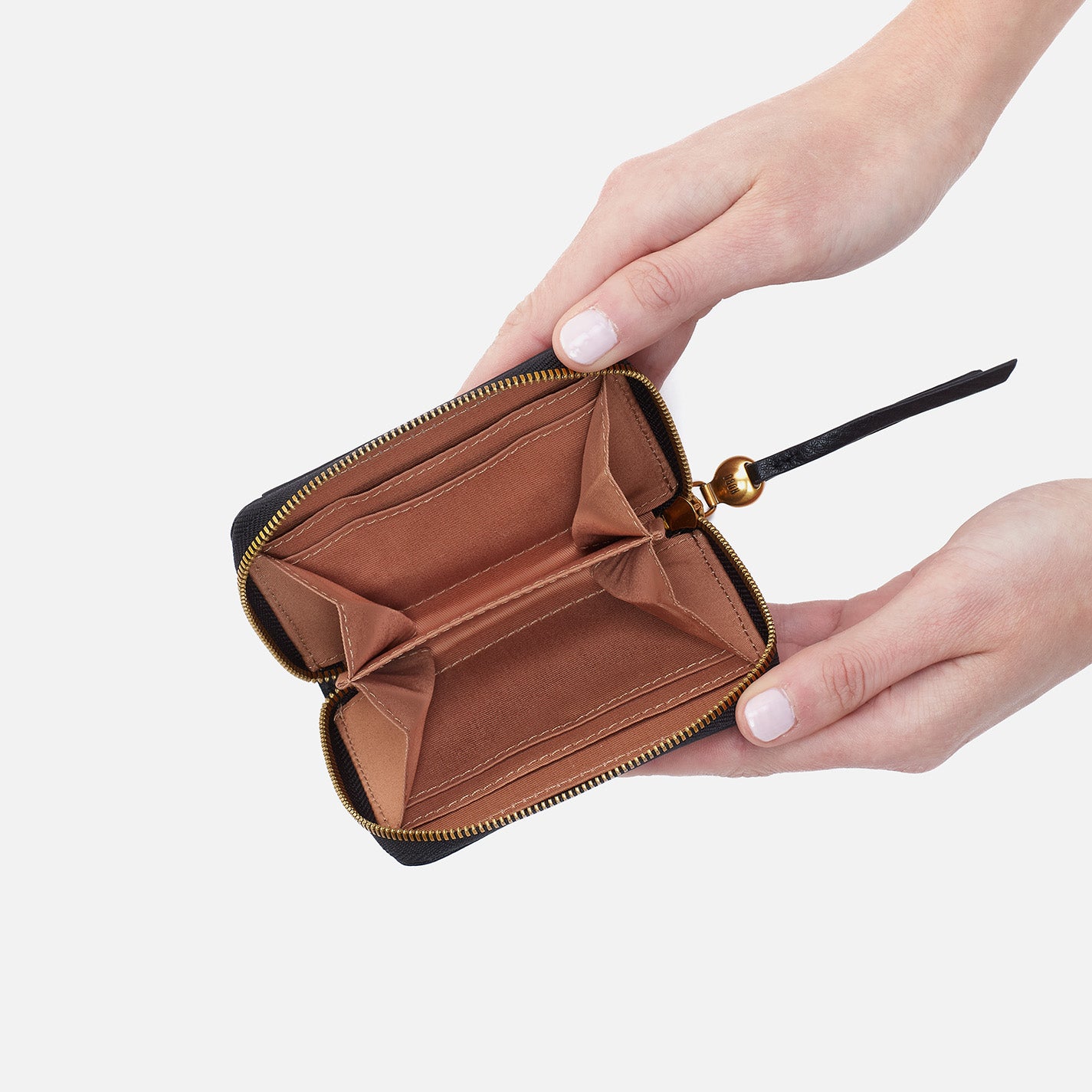 Hart Card Case In Pebbled Leather – Black - HOBO