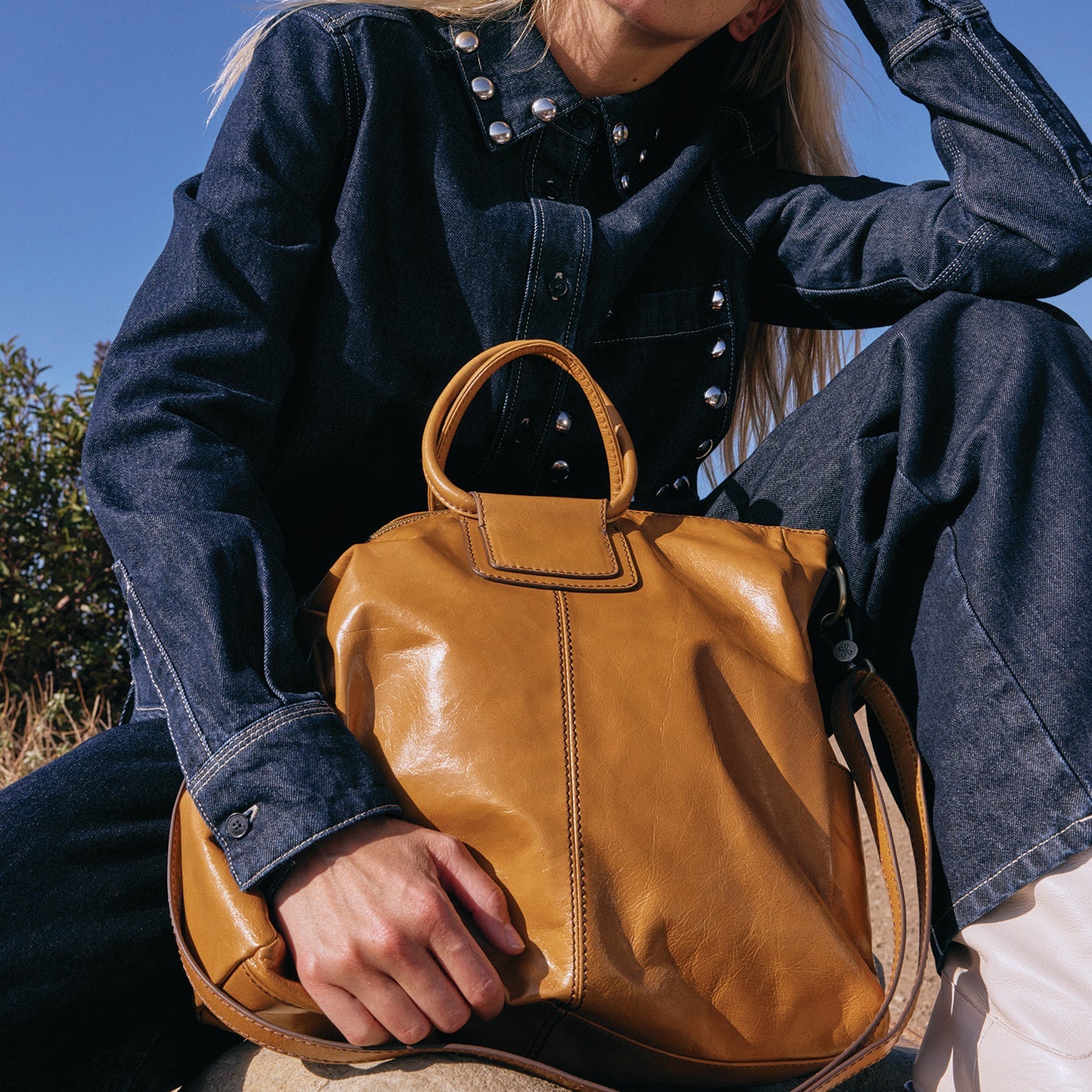 Sheila Large Satchel in Polished Leather – Natural - HOBO