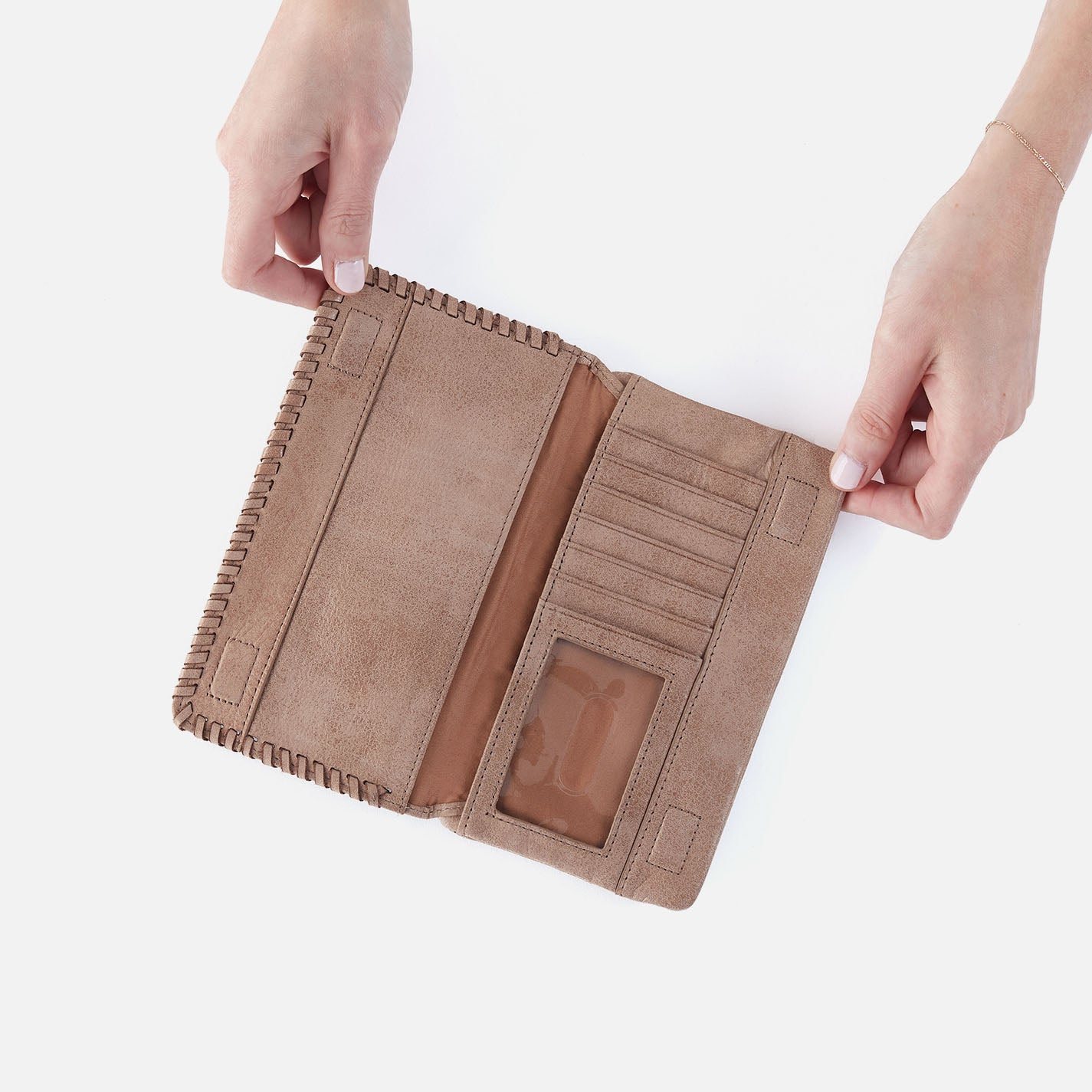 Foray Large Wallet In Buffed Leather – Hazel - HOBO