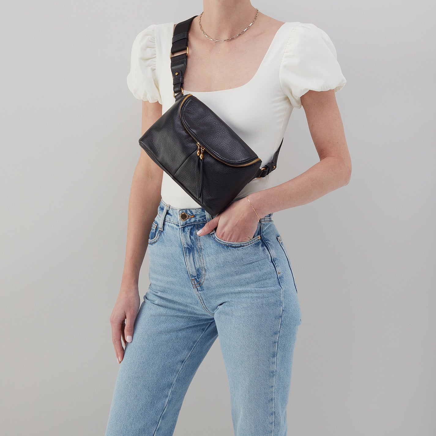 Fern Large Belt Bag in Pebbled Leather – Warm Honey - HOBO